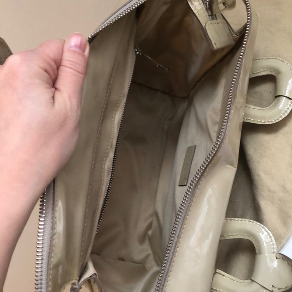 Burberry Mini Manor Bag in Tan Patent Leather - Picture 5 of 8